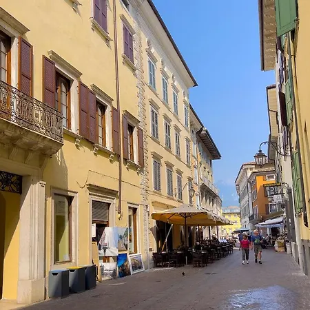 Loft Adamello 200m From - Happy