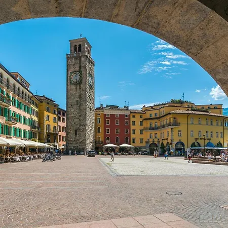 Apartment Loft Adamello 200m From - Happy *